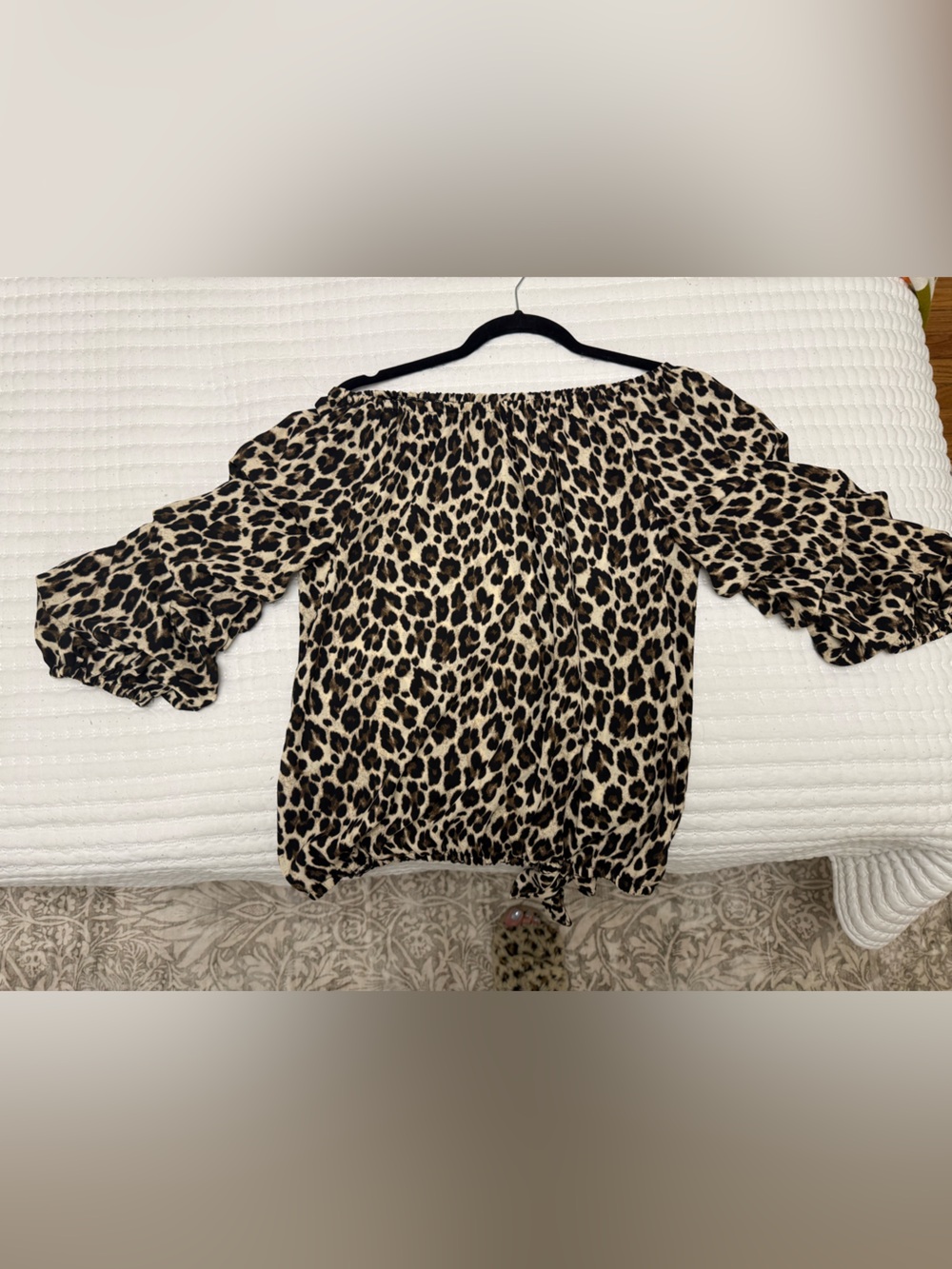Vince Camuto Leopard Print Off-Shoulder Blouse - Tan & Black